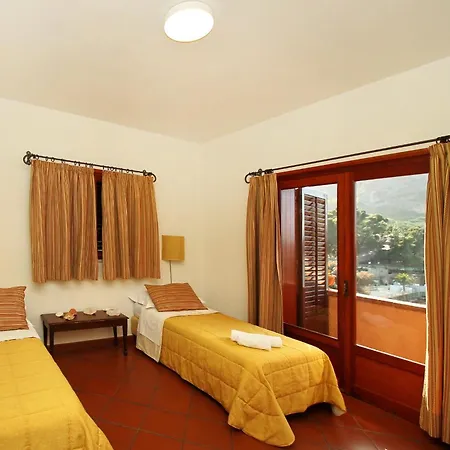 Vila Faraglioni Fronte