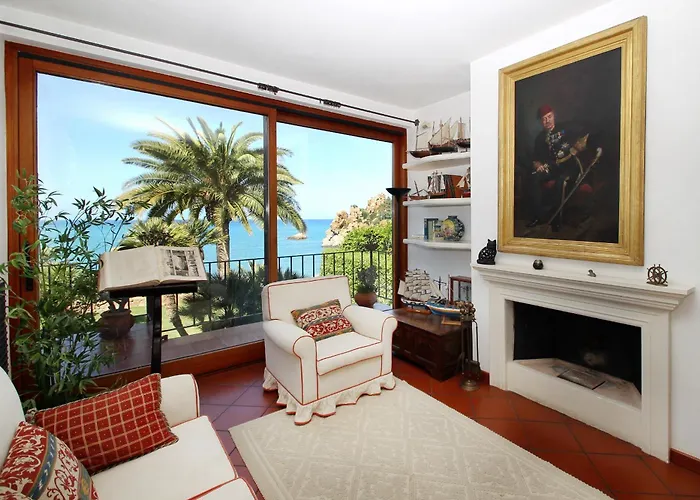 Faraglioni Fronte Vila *