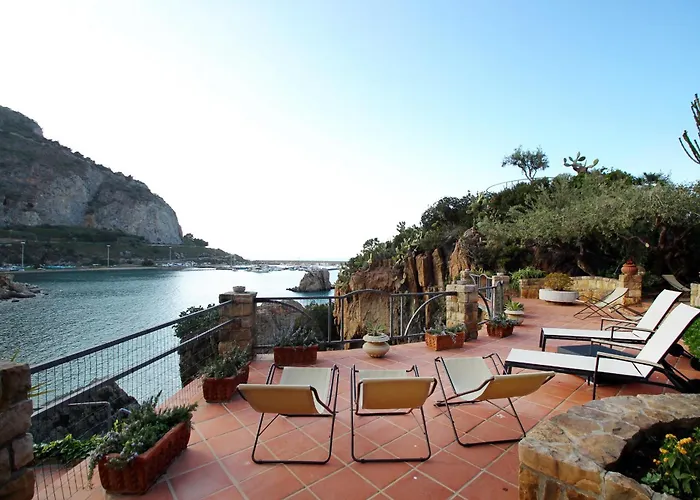 Faraglioni Fronte Cefalù